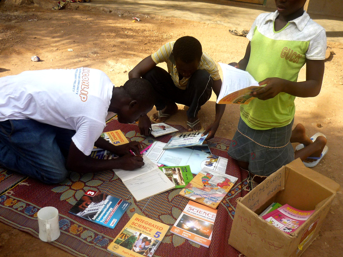 Asuamah-Kyere Community Mobile Library Project (AKCOMLIP-GH)